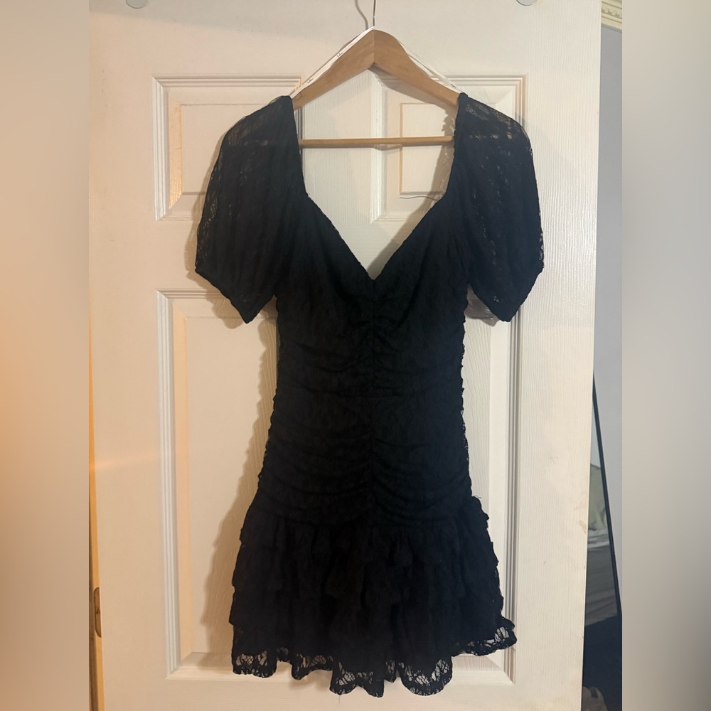 Lulu's Black Lace Puff Sleeve Blouse